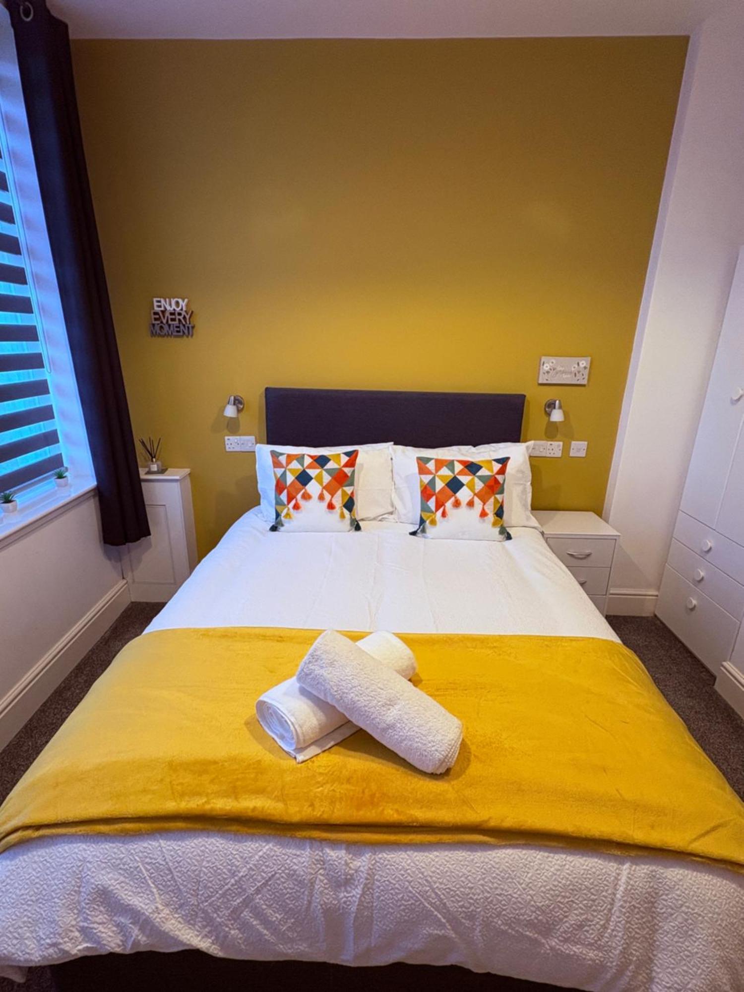 קירקאלדי Mandela House Apartments מראה חיצוני תמונה